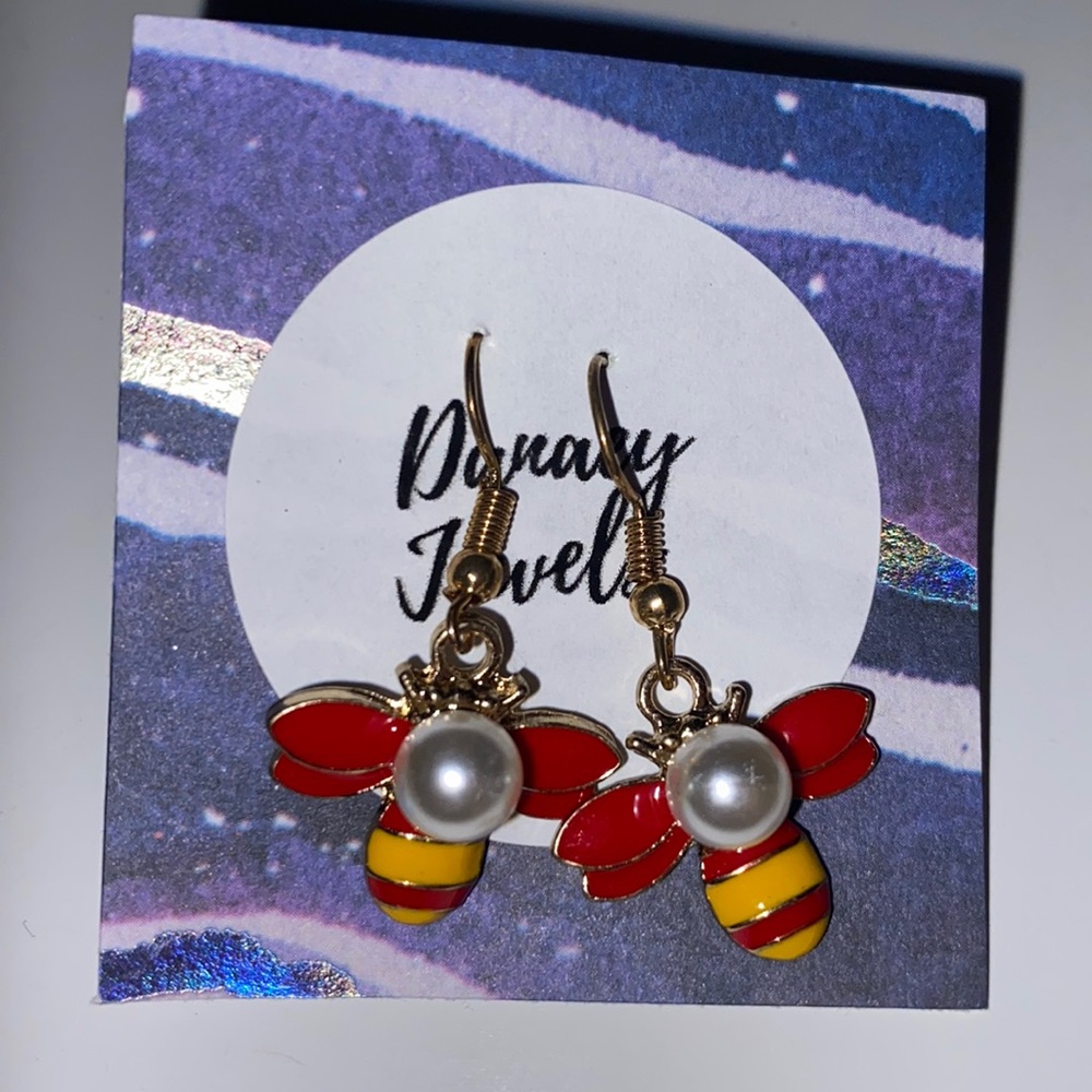 Handmade earrings. Led and nickel free.